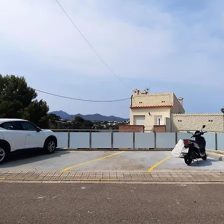 Con Vistas Al Mar, Se Admiten Mascotas Y Aparcamiento En - Es-170-15 Apartamento *